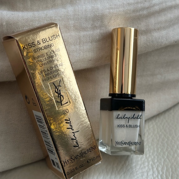 Yves Saint Laurent Kiss & Blush - Elegant White - Picture 3 of 4
